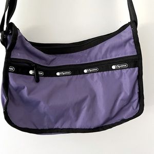 Lesportsac with adjustable strap